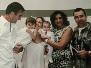 Minha família e os padrinhos da Maitê e meus amores: minha amiga/irmã Cláudia e meu irmão Adriano!