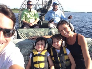 Família reunida para fazer o passeio de airboat e ver os alligators!